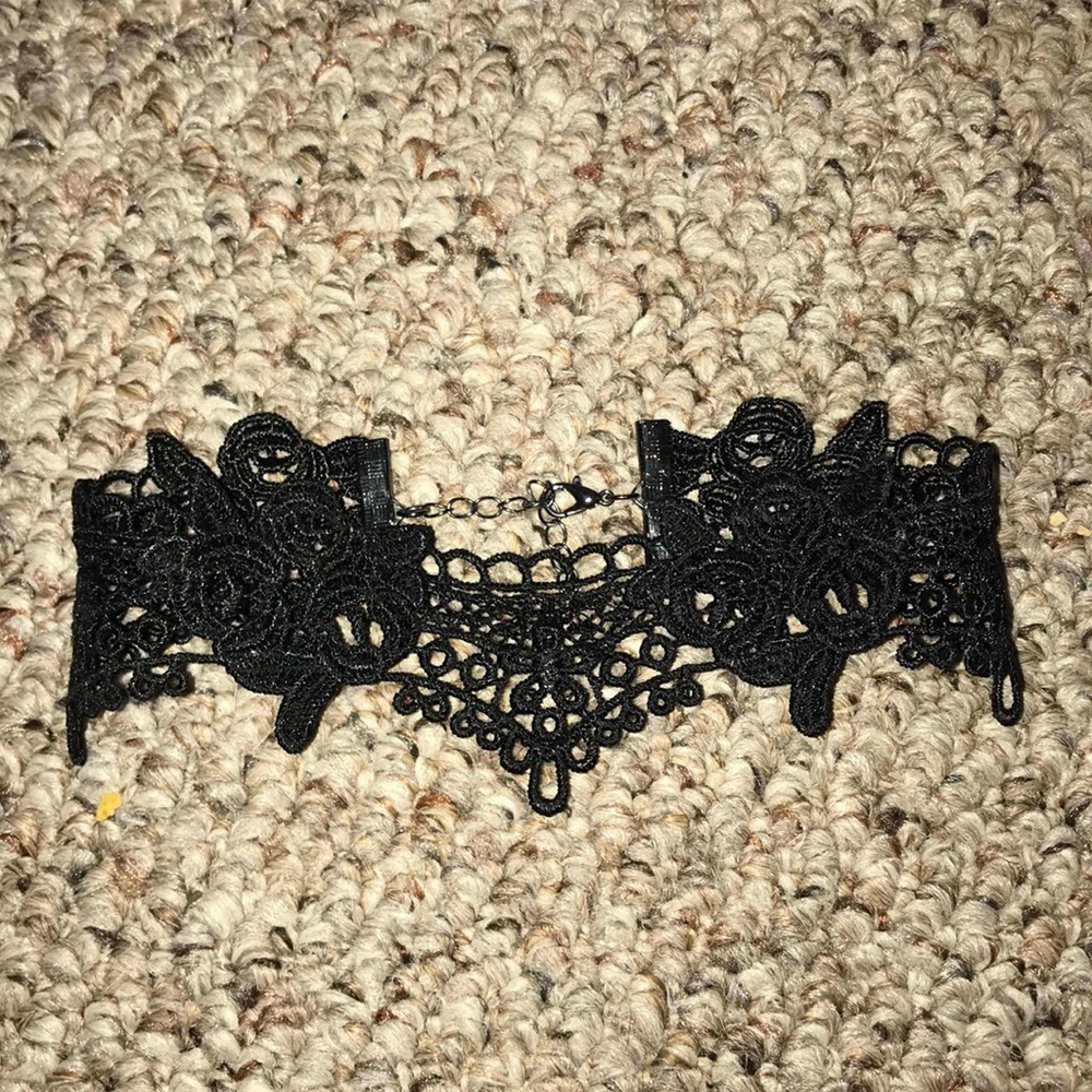 blake lace choker
